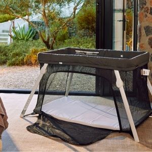 Guava Lotus Travel Crib